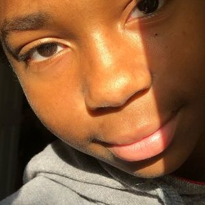 Meet your Posher, Abi